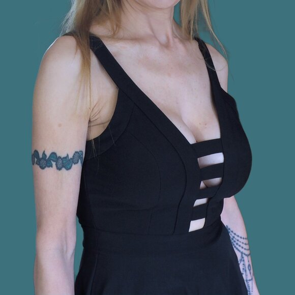 Dress - Picture 2 of 3